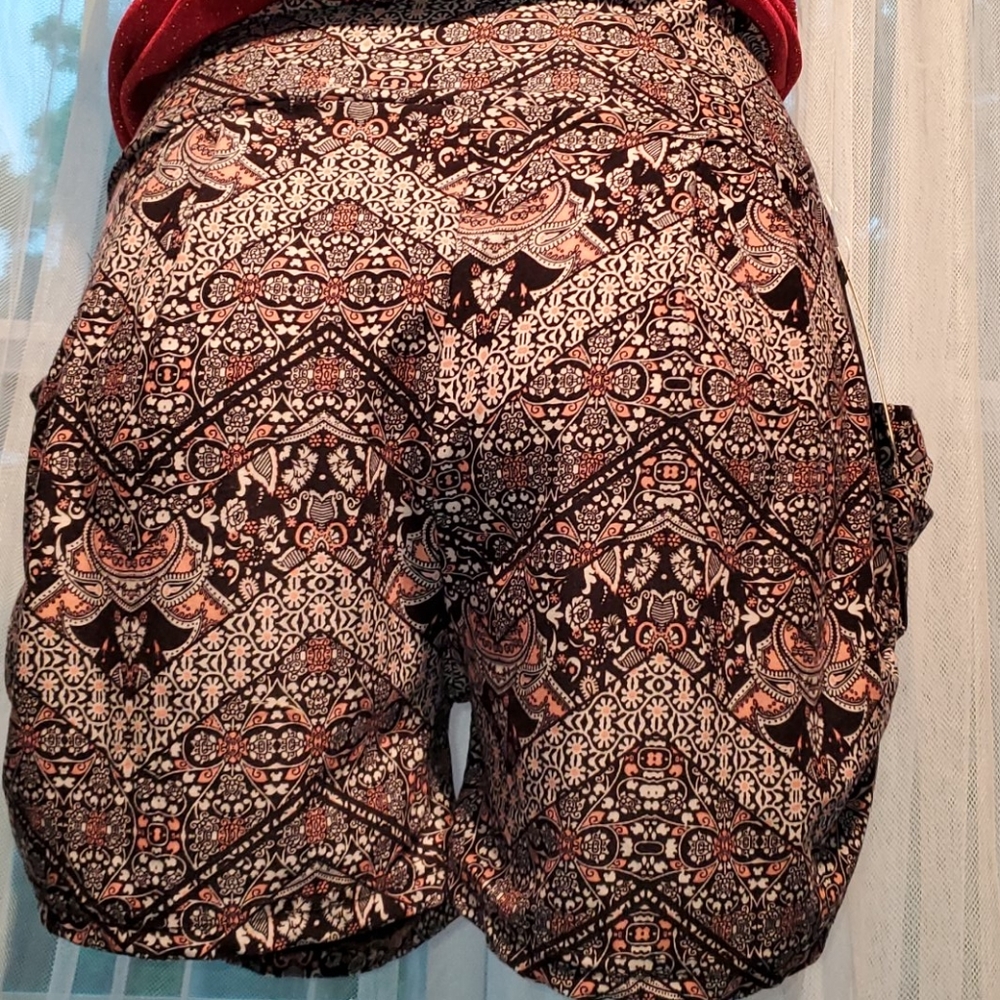Shorts - Picture 4 of 7